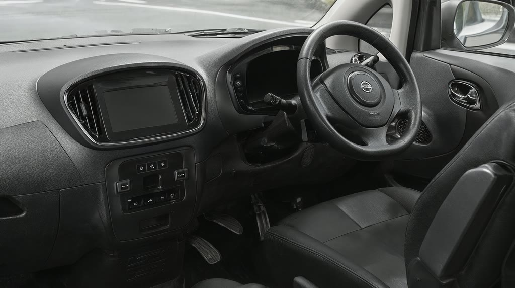 Nissan Dayz в Японии перед заказом Праворульный салон Nissan Dayz в Японии перед заказом