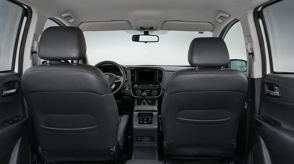 Праворульный салон Honda Freed в Японии перед заказом